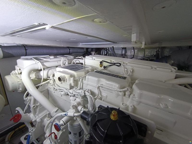 Pershing 46