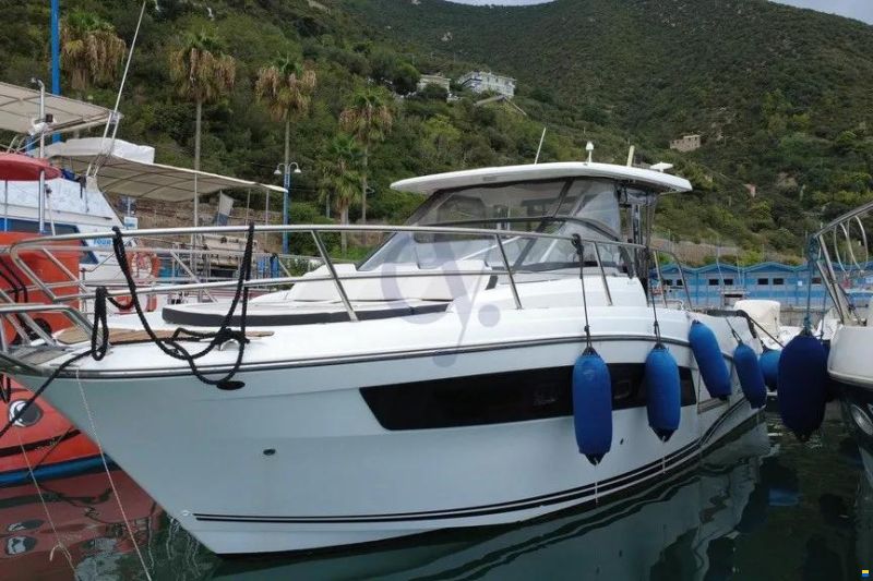 Jeanneau Cap Camarat 10.5 WA 2 Serie