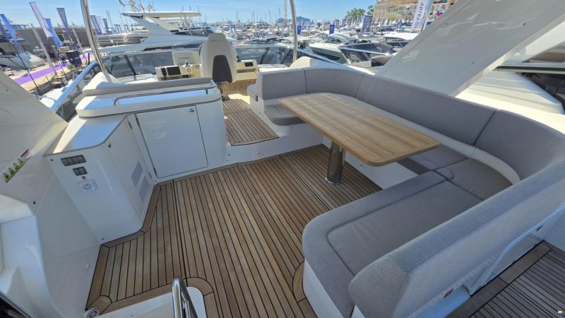 Absolute Navetta 53
