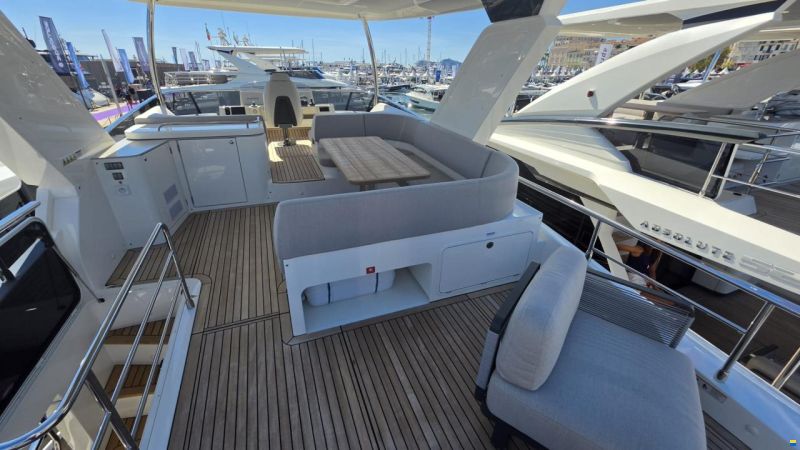 Absolute Navetta 53