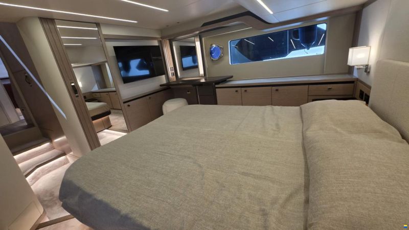 Absolute Navetta 53