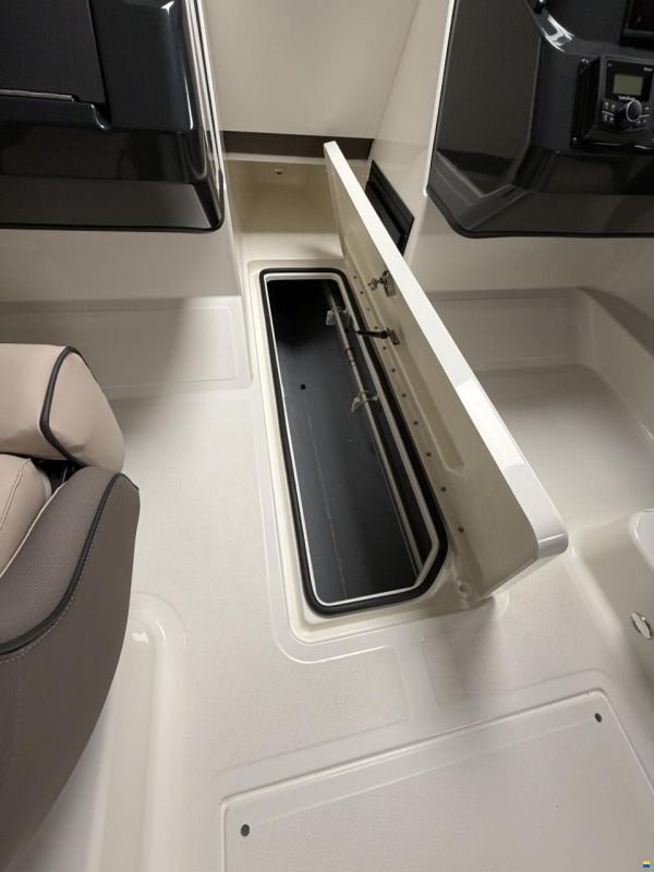 Bayliner V20