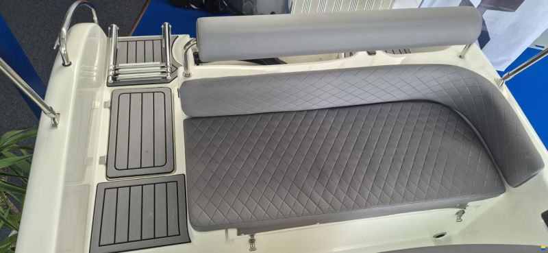 Karel Paxos 170