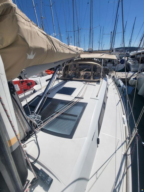 Dufour 382 GRAND LARGE