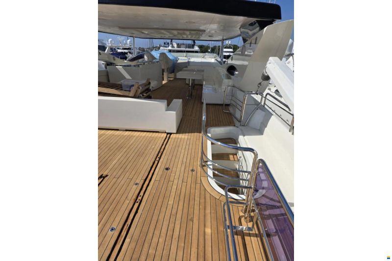 Sunseeker 105