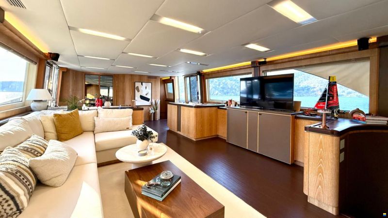 Monte Carlo Yachts 86