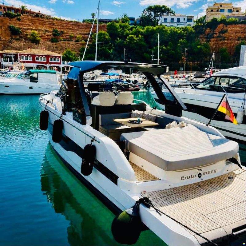 Cranchi A32 Luxury Tender