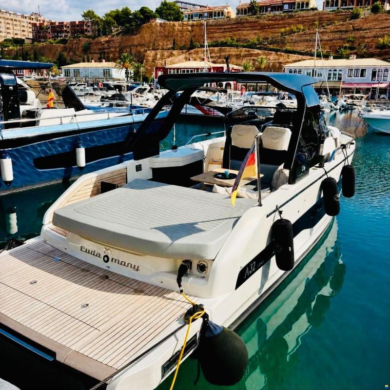 Cranchi A32 Luxury Tender