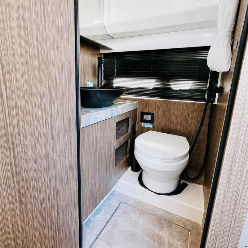 Cranchi A32 Luxury Tender