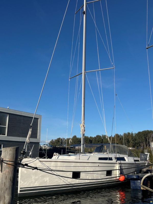 Hanse 418
