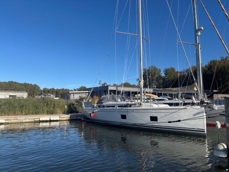 Hanse 418