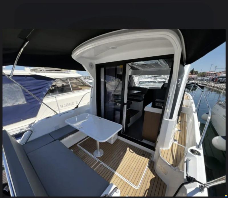 Beneteau Antares 9 OB