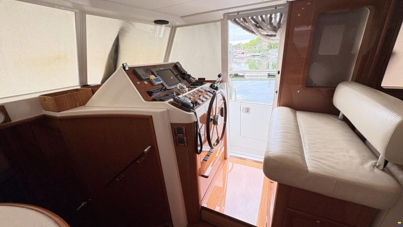 Beneteau Swift Trawler 42