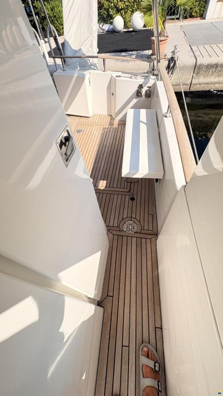 Beneteau Swift Trawler 42