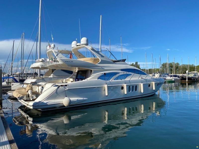 Azimut AZ 62