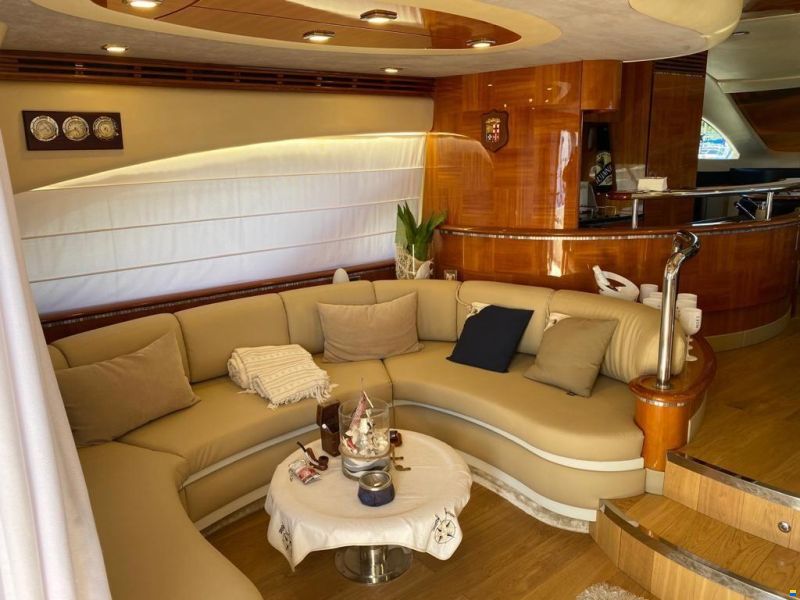 Azimut AZ 62