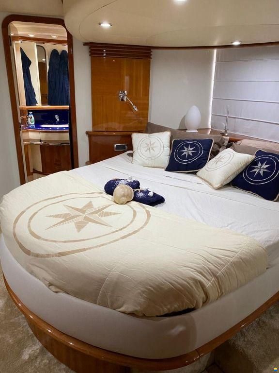 Azimut AZ 62