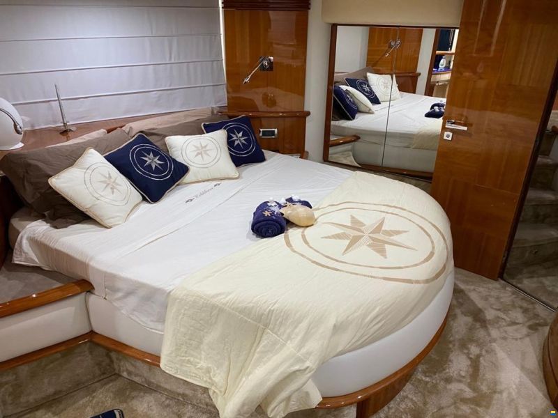 Azimut AZ 62