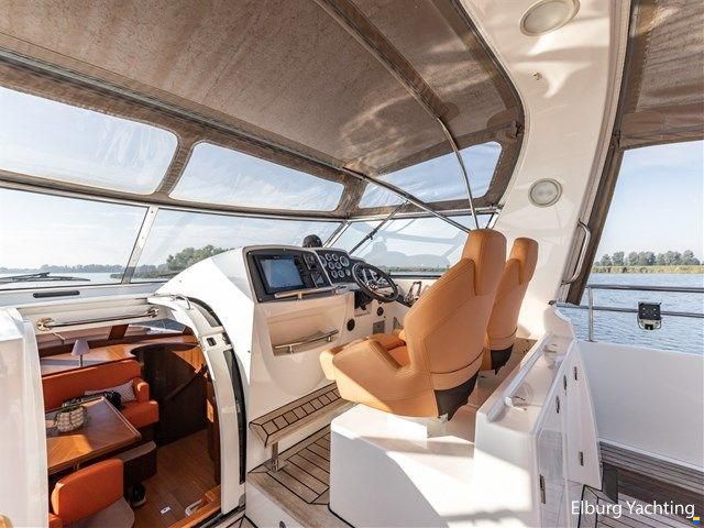 Trader 42 - Cabrio