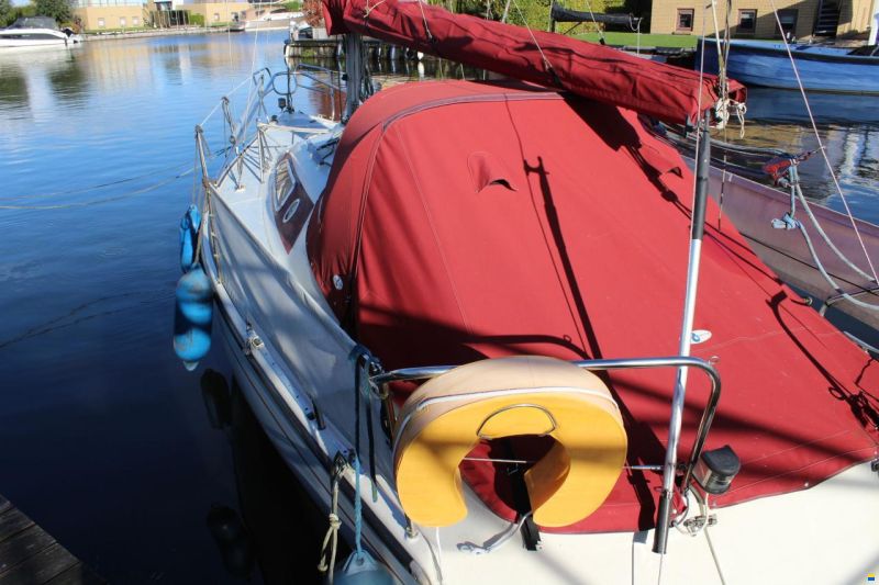 Dehler 28