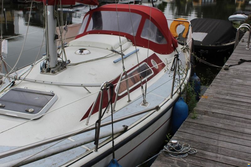 Dehler 28