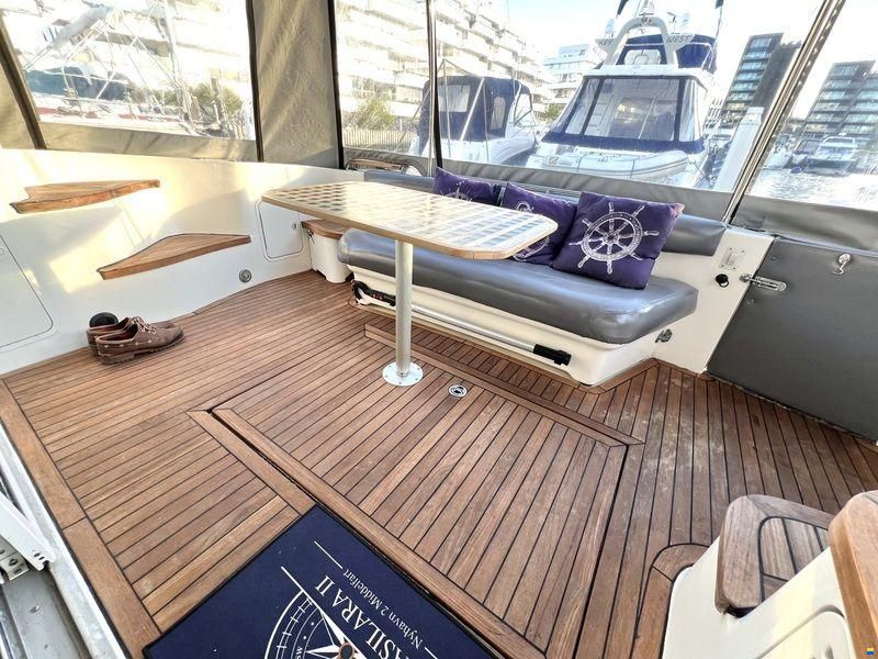 Sea Ray 400 Sedan Bridge