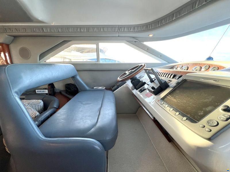 Sea Ray 400 Sedan Bridge