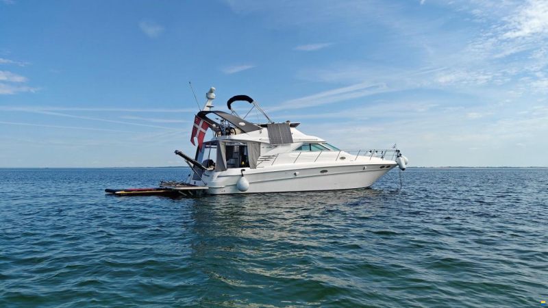 Sea Ray 400 Sedan Bridge