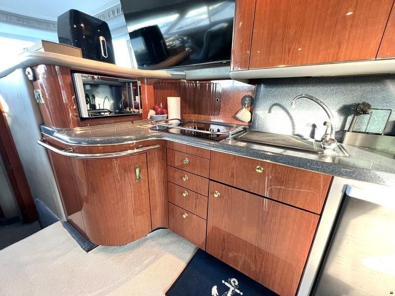 Sea Ray 400 Sedan Bridge