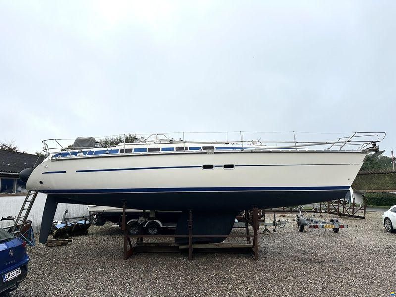 Bavaria 370