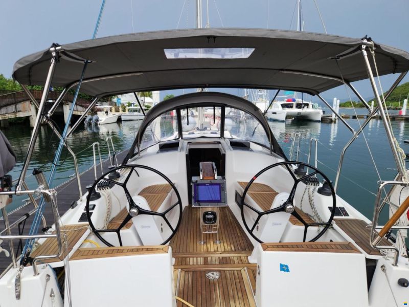 Hanse 348