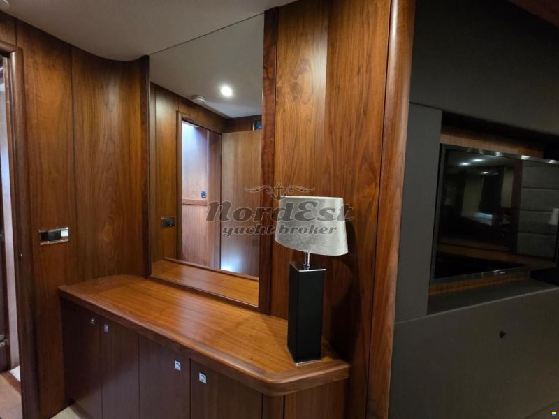 Sunseeker Manhattan 70