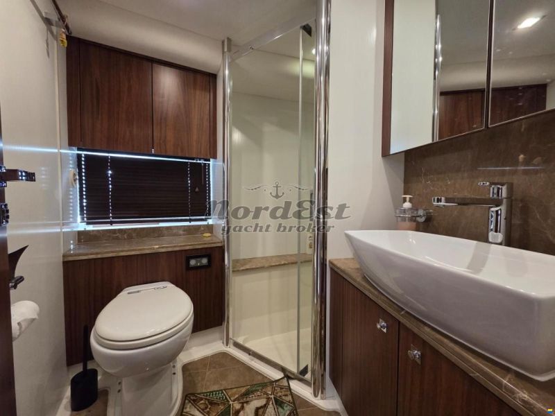 Sunseeker Manhattan 70