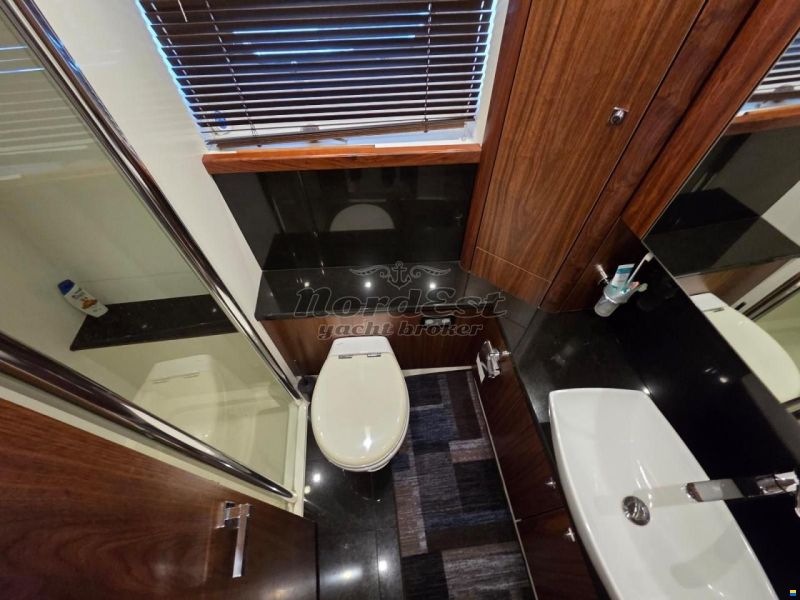 Sunseeker Manhattan 70