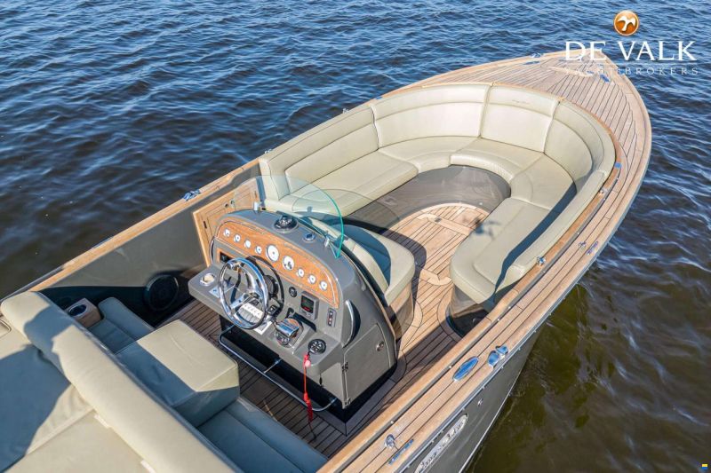 Long Island 28 Sportsman