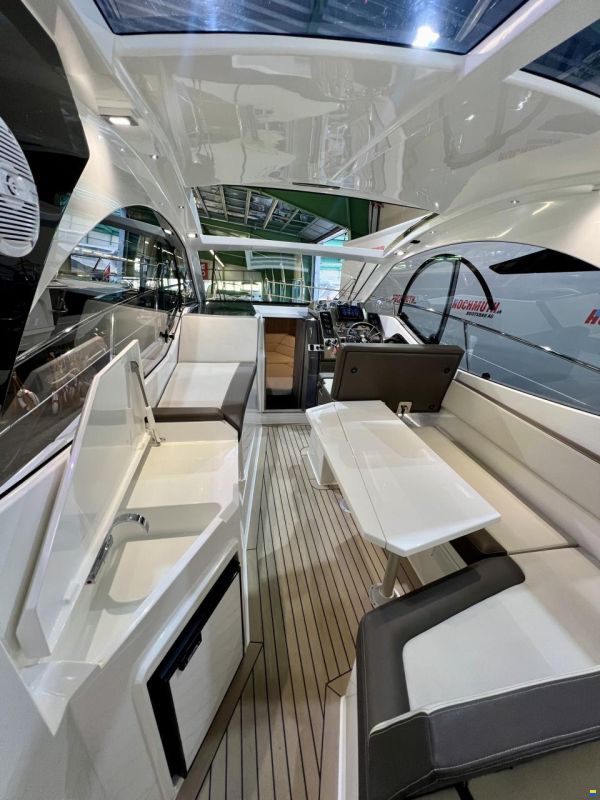 Galeon 305 HT