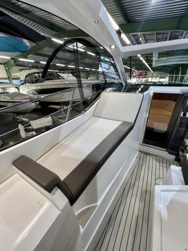 Galeon 305 HT