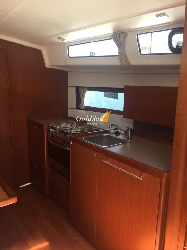 Beneteau Oceanis 38.1