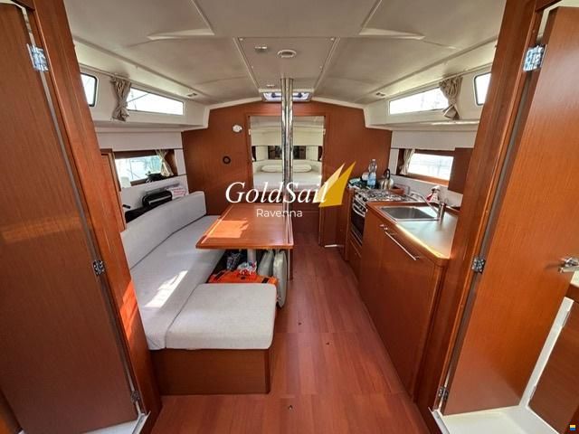 Beneteau Oceanis 38.1