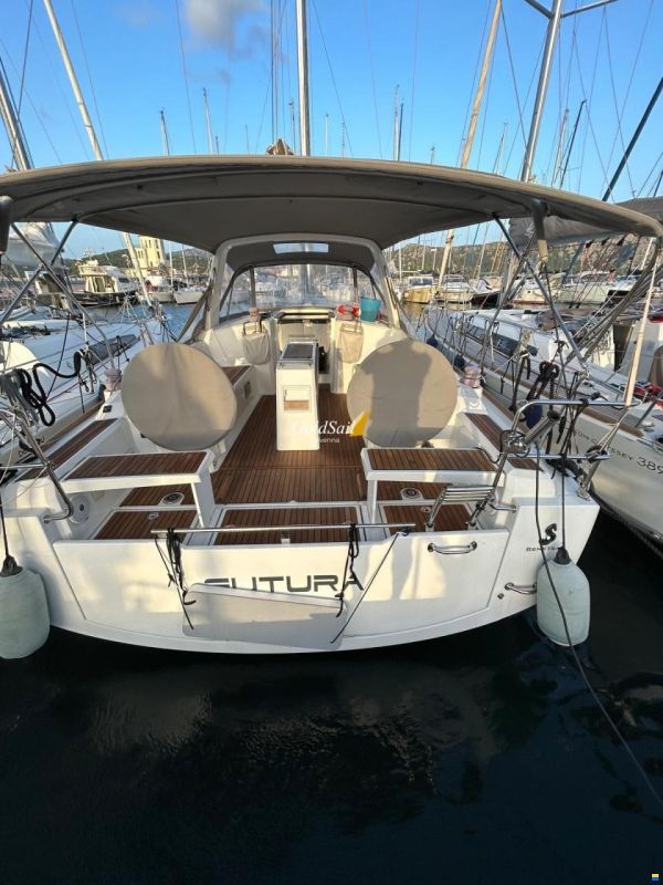Beneteau Oceanis 38.1