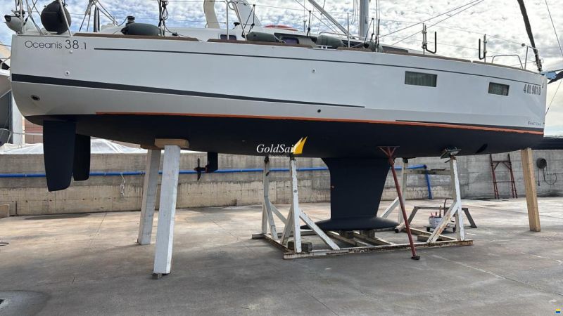 Beneteau Oceanis 38.1