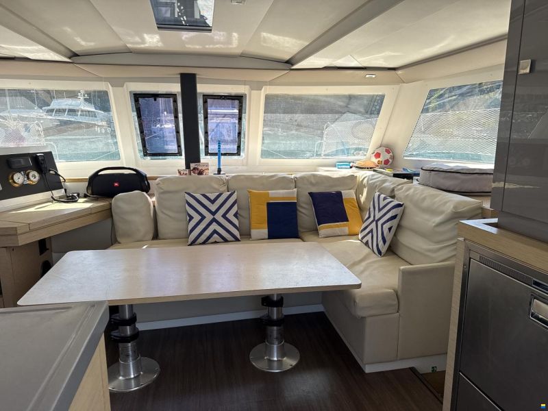 Fountaine Pajot Lucia 40