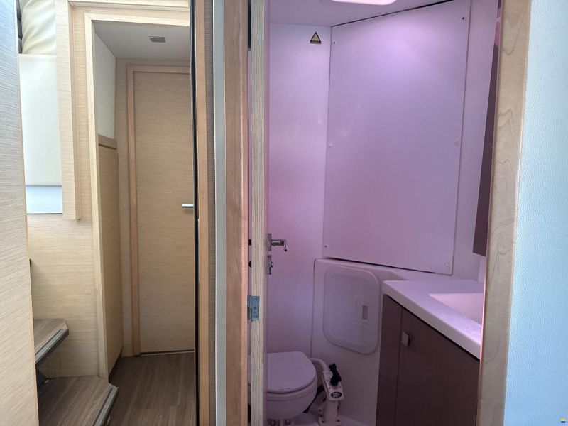 Fountaine Pajot Lucia 40