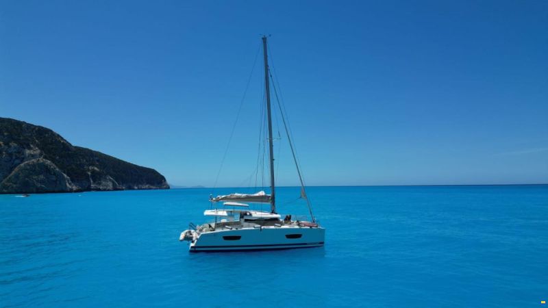 Fountaine Pajot Lucia 40