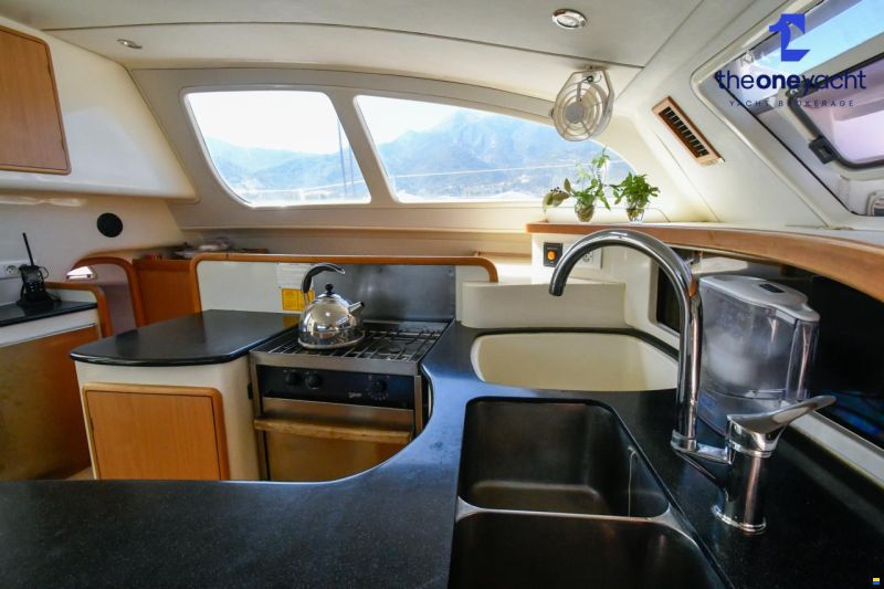 Robertson&Caine Leopard 43