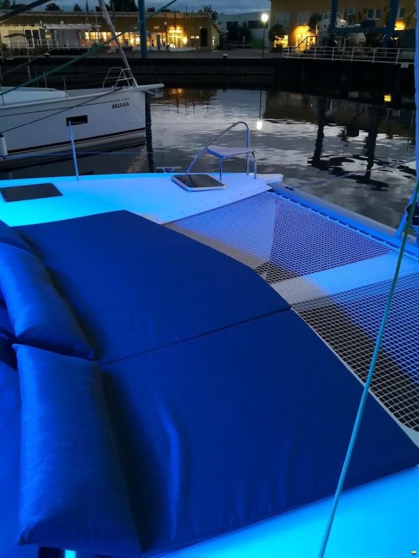 Fountaine Pajot Lucia 40
