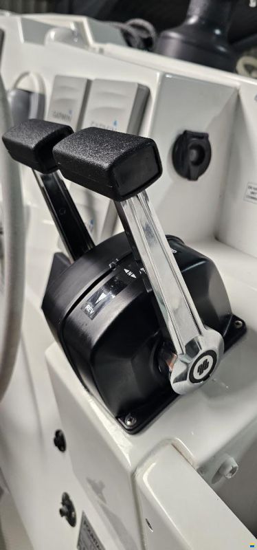 Fountaine Pajot Lucia 40