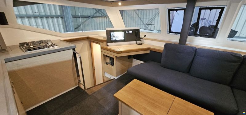 Fountaine Pajot Lucia 40