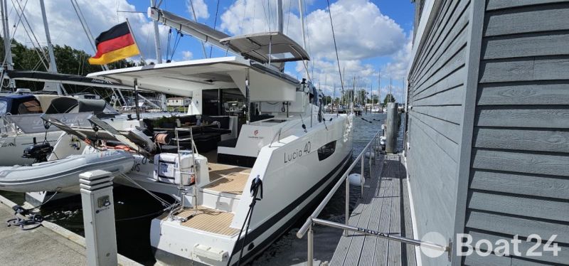 Fountaine Pajot Lucia 40