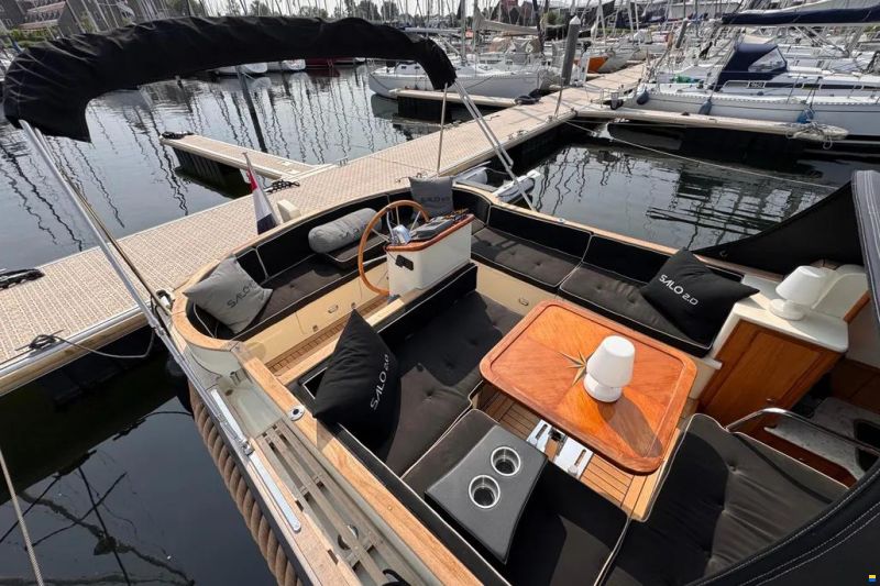 Menken NEWPORT BASS 900